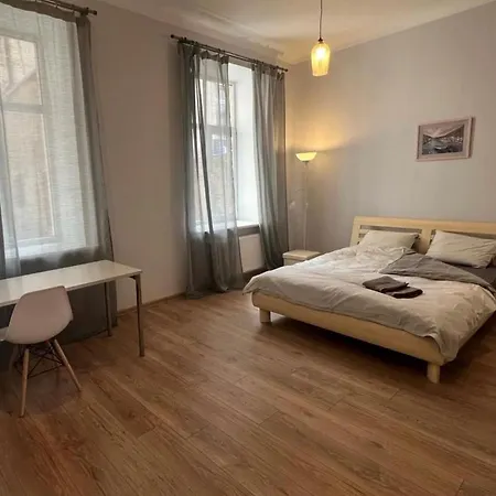 Skyline Aparthotel *